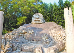 Ruiyan Maitreya Statue: Living Fossil of Diversified Coastal Culture 